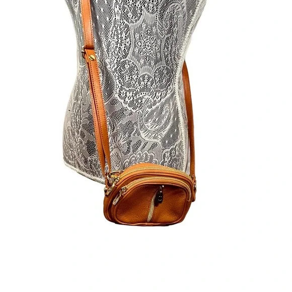 Valentina Leather Triple Entry Crossbody Purse Bag Mad in Italy Camel Color - Picture 2 of 11